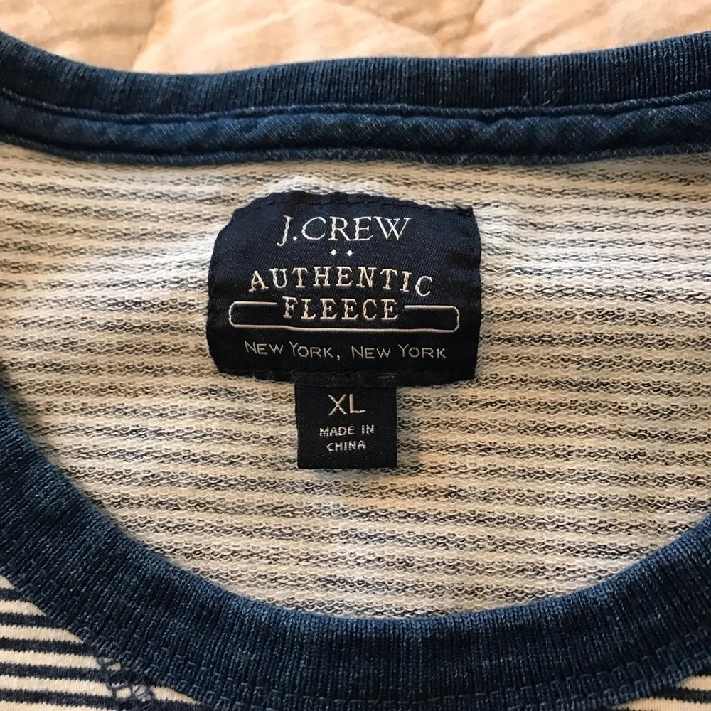 🚤J CREW Lightweight Sweatshirt